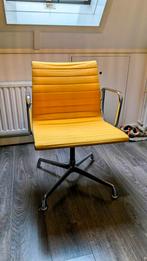 EA 103 Eames Vitra Herman Miller, Gebruikt, Ophalen of Verzenden, Bureaustoel, Geel