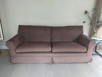 Bank in nieuwstaat - aubergine / bruin  beschikbaar voor biedingen