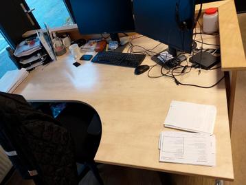 Groot hoekbureau - 180x120x80 cm