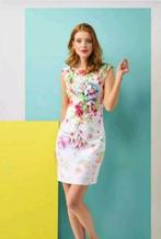 Nieuwe witte bloemen jurk van Smashed Lemon maat S, Overige kleuren, Nieuw, Ophalen of Verzenden, Knielengte
