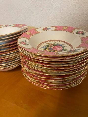 Royal Albert LADY CARLYLE DIEPE SOEPBORDEN AANBIEDING 🌸🌸🌸 beschikbaar voor biedingen