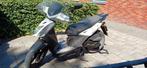 Kymco agilty 16+ geel kenteken 8000km 2011, Fietsen en Brommers, Scooters | Kymco, Maximaal 45 km/u, Ophalen of Verzenden, Zo goed als nieuw