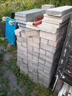 Ca 700 / 14m2 zwarte bkk klinkers betonklinkers, Ophalen, Klinkers, Zo goed als nieuw, 10 m² of meer