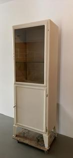 Apothekerskast, vintage kast, Ophalen