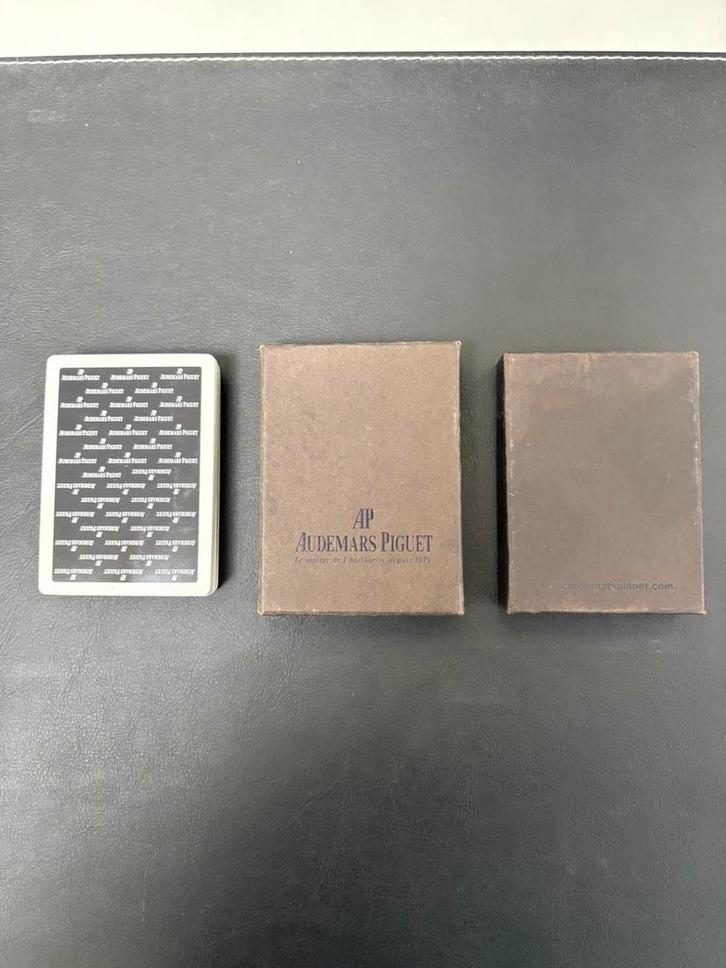 Originele Audemars Piguet luxe speelkaarten set, volledig., Verzamelen, Speelkaarten, Jokers en Kwartetten, Zo goed als nieuw