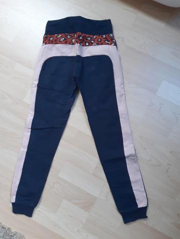 Leuke jogging broek van DJdutchjeans maat 134 beschikbaar voor biedingen