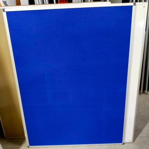 Prikbord 90x120 cm blauw ( licht bord ), Huis en Inrichting, Woonaccessoires | Memoborden, Ophalen