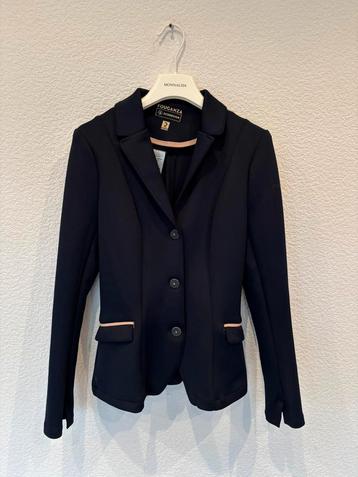 Wedstrijdjas dames navy beschikbaar voor biedingen