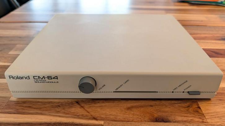 Roland CM-64 - Heel Nette Staat!, Muziek en Instrumenten, Soundmodules, Zo goed als nieuw, Roland, Ophalen of Verzenden