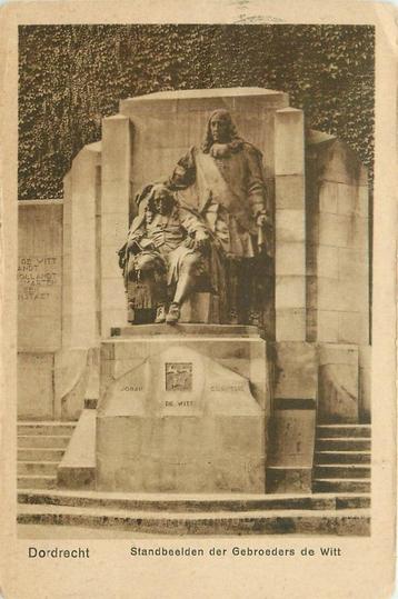 (701-054-047) Dordrecht Standbeeld De Witt beschikbaar voor biedingen