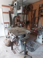 Oude gietijzeren lintzaagmachine, Ophalen