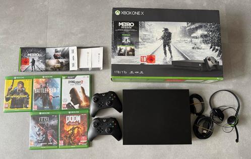 Xbox One X 1TB met 2 controllers + 8 topgames + headset, Spelcomputers en Games, Games | Xbox One, Zo goed als nieuw, Avontuur en Actie