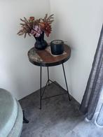 Hoge houte tafel (hout div.kleuren), Huis en Inrichting, Woonaccessoires | Zuilen en Pilaren, Ophalen, Zo goed als nieuw
