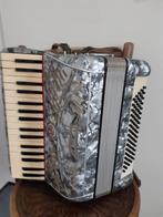 Italia 80-bas accordeon, 34 toetsen met koffer, warm geluid, Muziek en Instrumenten, Accordeons, Overige merken, Gebruikt, 80-bas