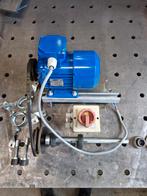 400 volt elektromotor met V-riem en V-poelie en gelagerde as, Doe-het-zelf en Verbouw, Ophalen of Verzenden, Gebruikt, Elektromotor