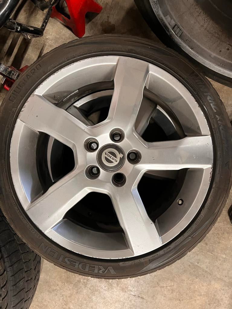 Volvo V70 velgen 5x108, Auto-onderdelen, Banden en Velgen, Banden en Velgen, Zomerbanden, 17 inch, 245 mm, Personenwagen, Gebruikt
