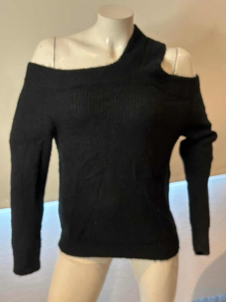 Luzabelle trui met open schouder s/m, Verzenden, ., Zwart, Zo goed als nieuw