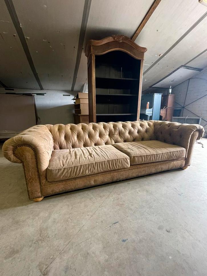 Chesterfield Bank Lichtbruin, Huis en Inrichting, Banken | Bankstellen, Gebruikt, Rechte bank, Vierpersoons of meer, 200 tot 250 cm