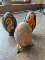 Stenen ei op messing standaard, Antiek en Kunst, Ophalen