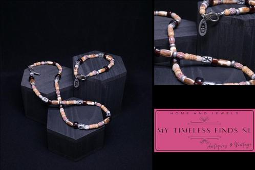 Vintage Symbols set ketting en armband - K3FLH-P6Z3, Sieraden, Tassen en Uiterlijk, Kettingen, Zo goed als nieuw, Beige, Ophalen of Verzenden