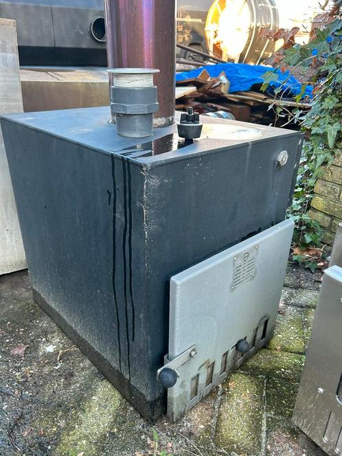 Kirami Hottub kachel / houtgestookte €1595 nieuw, Tuin en Terras, Zwembad-toebehoren, Nieuw, Ophalen