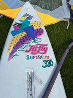 Surfplank HiFly 325 met 5 zeilen en 2x giek, Watersport en Boten, Ophalen, Gebruikt, 300 cm of meer, Met vin(nen)