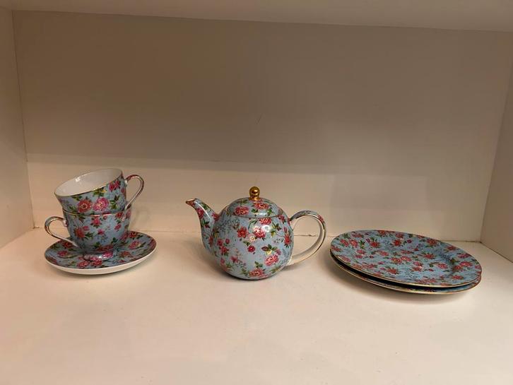 Vintage The Bradford Exchange Servies met Bloemenmotief, Huis en Inrichting, Keuken | Servies, Zo goed als nieuw, Kop(pen) en/of Schotel(s)