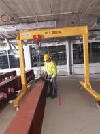 portaalkraan 3 ton 2 stuks, Ophalen, Zo goed als nieuw
