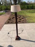 Vloerlamp met metalen poot, Huis en Inrichting, Ophalen, Gebruikt