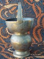 Mooie zware antieke Oosterse pot van bewerkt koper 34,5 cm., Antiek en Kunst, Antiek | Koper en Brons, Ophalen of Verzenden, Koper