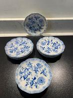 Bordjes Louis Regout, decor Zwiebelmuster., Ophalen of Verzenden