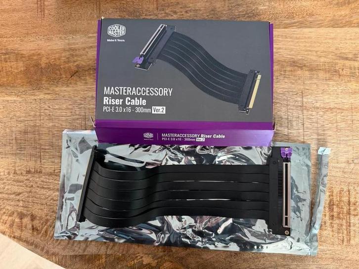 Cooler Master Riser Kabel PCI-E 3.0 x16 - Nieuwstaat, Computers en Software, Pc- en Netwerkkabels, Zo goed als nieuw, Ophalen of Verzenden
