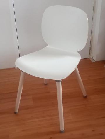 1x Svenbertil stoel beschikbaar voor biedingen