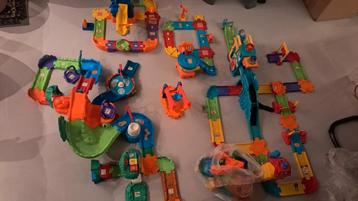 Toet toet auto banen, veel!! beschikbaar voor biedingen