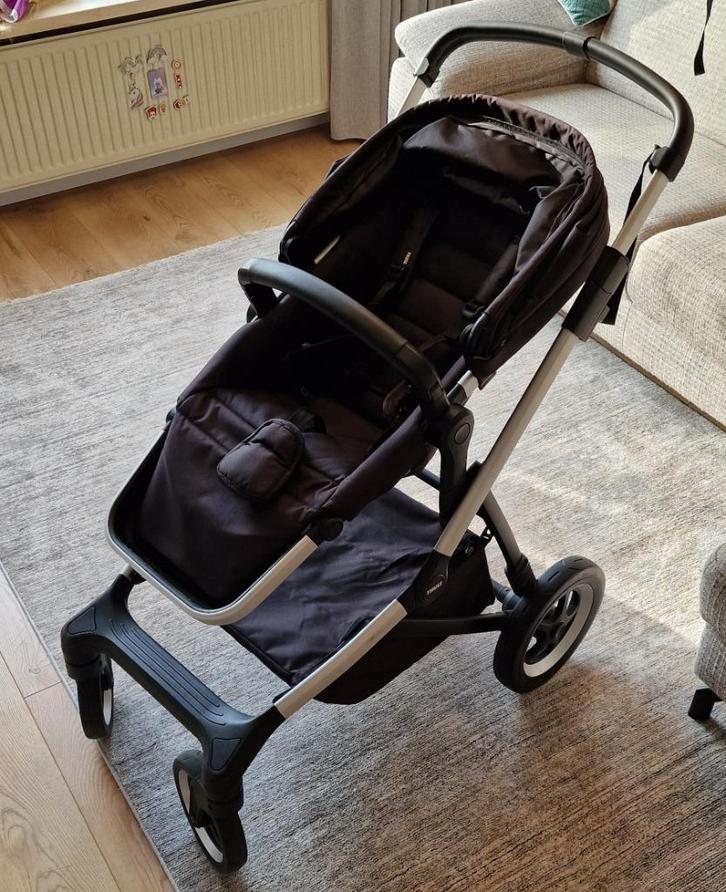 Thule Sleek Kinderwagen, Kinderen en Baby's, Kinderwagens en Combinaties, Zo goed als nieuw, Kinderwagen, Overige merken, Verstelbare duwstang