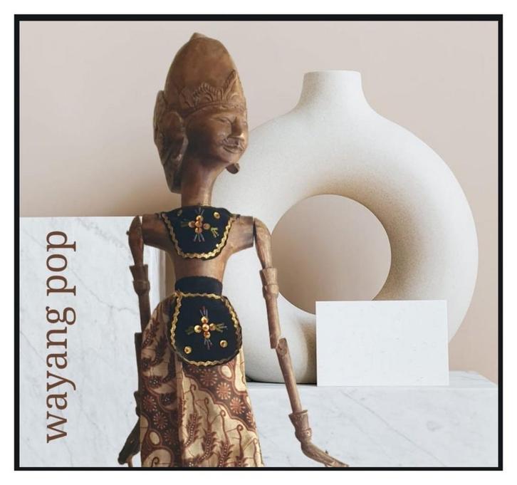 Authentieke Wajangpop uit Indonesië - 42cm, Antiek en Kunst, Kunst | Beelden en Houtsnijwerken, Ophalen of Verzenden