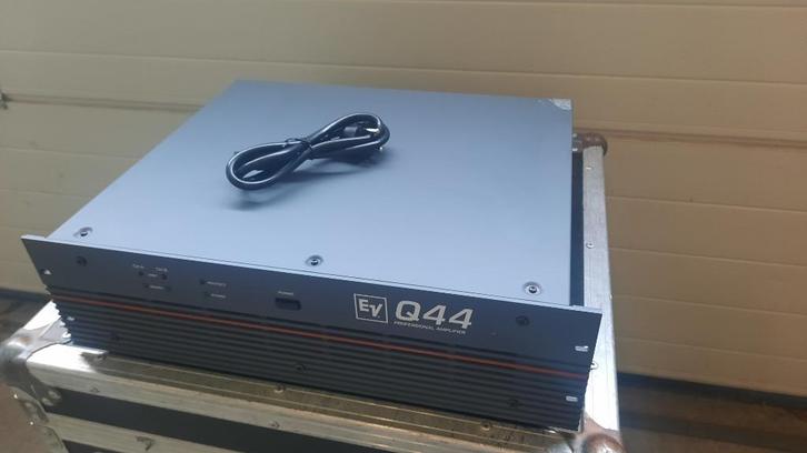 EV Q44 versterker, Audio, Tv en Foto, Versterkers en Receivers, Gebruikt, 120 watt of meer, Overige merken, Ophalen of Verzenden