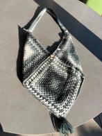 Nieuwe grijs/witte granny square tas, 40x40 cm, Verzenden, Nieuw, Grijs, Schoudertasje