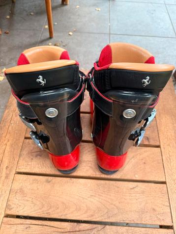 Skischoenen beschikbaar voor biedingen