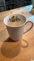 Wedgwood CONWAY beker, Huis en Inrichting, Ophalen of Verzenden, Zo goed als nieuw, Wedgwood, Kop(pen) en/of Schotel(s)