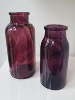 2 leuke retro paarse/ aubergine kleurige glazen vazen, Overige kleuren, Ophalen of Verzenden, Minder dan 50 cm, Glas