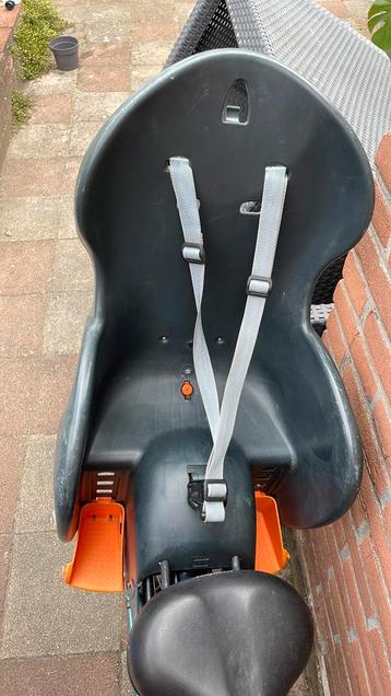 Fiets stoeltje beschikbaar voor biedingen