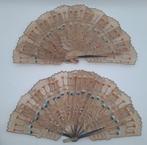 2x Vintage Indonesische waaiers van leer, Ophalen of Verzenden