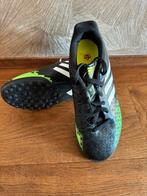 Nieuw Adidas Kunstgras schoenen maat 36, Schoenen, Nieuw, Ophalen