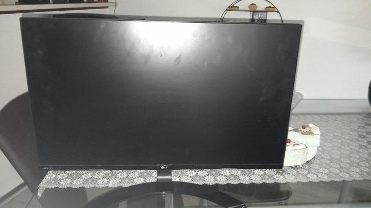 LG Beeldscherm, Computers en Software, Monitoren, Gebruikt, 60 Hz of minder, VGA, Hoofdtelefoonaansluiting, LED, Full HD, Ophalen