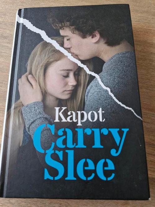 Carry Slee - Kapot, Boeken, Kinderboeken | Jeugd | 13 jaar en ouder, Zo goed als nieuw, Ophalen of Verzenden