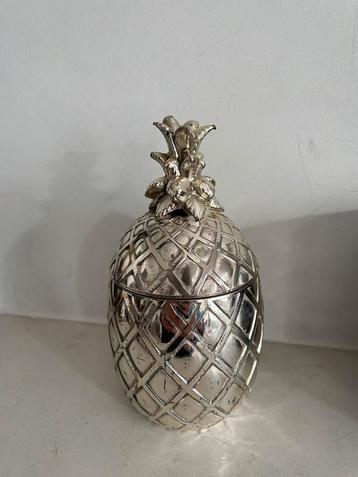 Ananas opbergemmer - decoratie beschikbaar voor biedingen