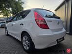Hyundai i30 - 1.6i i-Drive Cool/Airco/Multimedia/NwApk, Gebruikt, 1591 cc, 4 cilinders, Wit