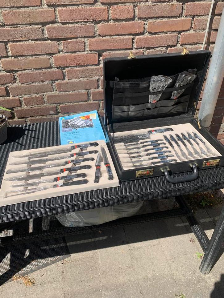 Pearl of Kitchen, 24-delige messenset, Chroomstaal X20CR13, Huis en Inrichting, Keuken | Bestek, Nieuw, Bestekset, Rvs of Chroom