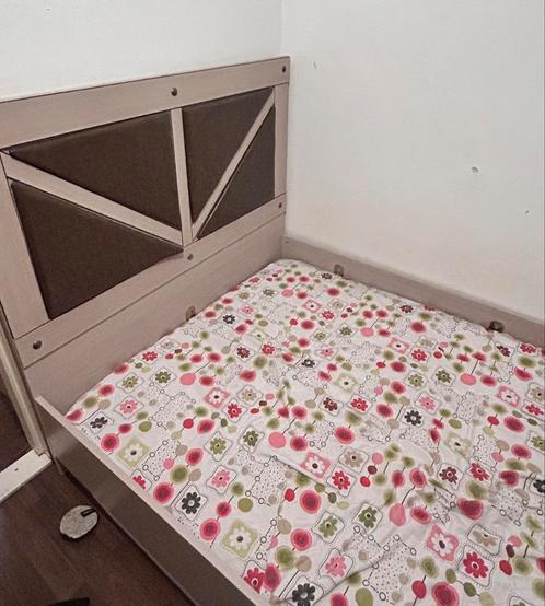 Bed 140 cm breedte, Huis en Inrichting, Slaapkamer | Bedden, Gebruikt, Tweepersoons, 140 cm, 200 cm, Hout, Ophalen of Verzenden
